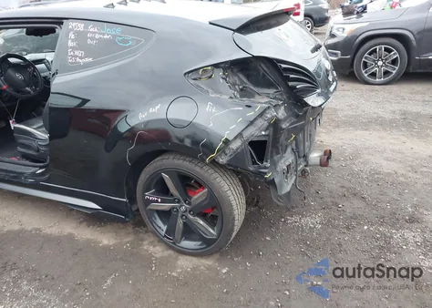 2013 Hyundai Veloster Turbo W/Black z USA, uszkodzony, nr VIN KMHTC6AE2DU118353